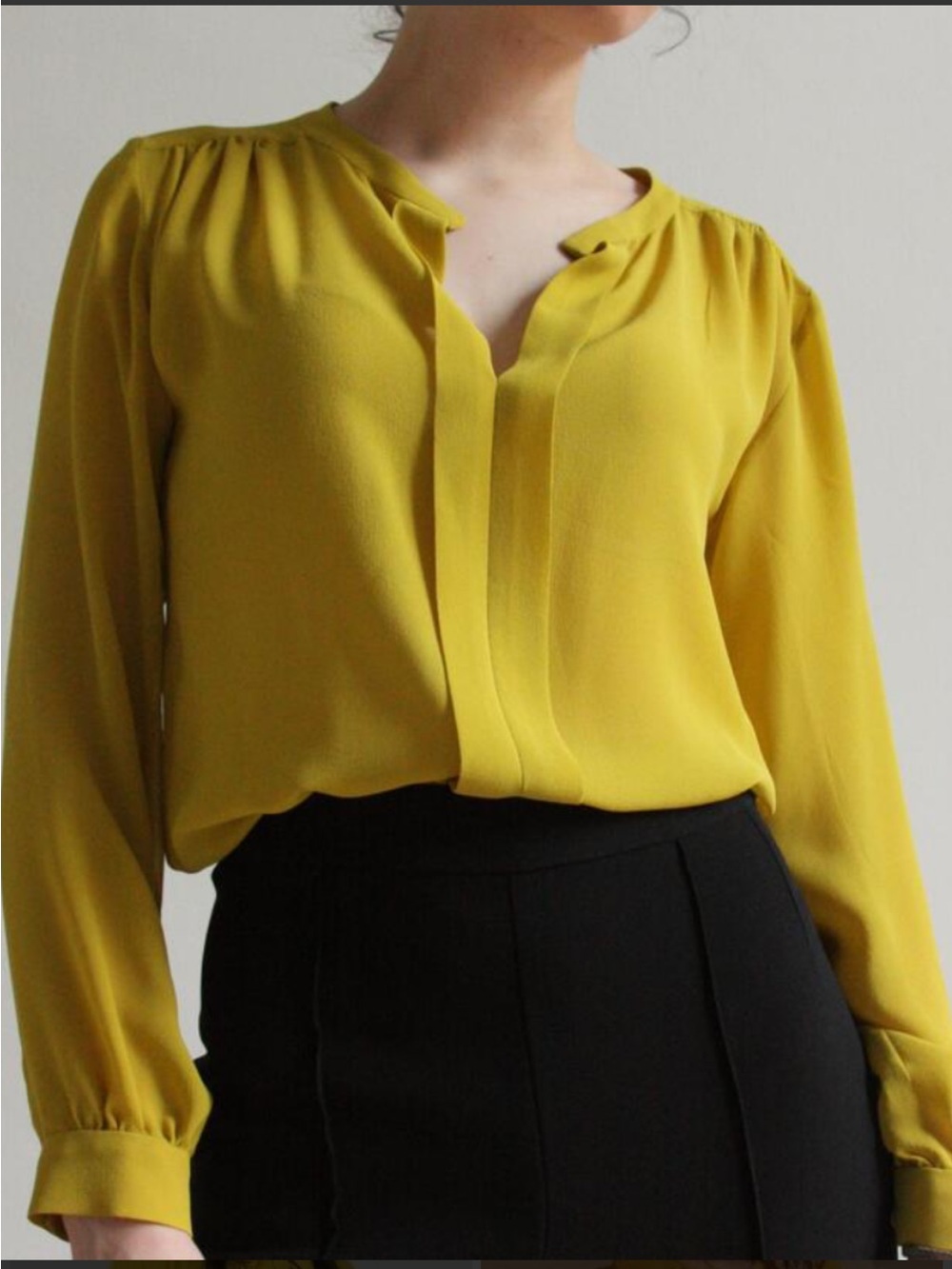 Babaton V-Neck Long Sleeve Top, size Small